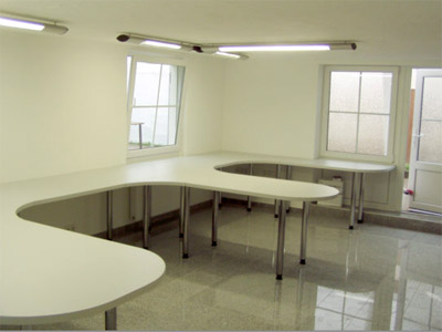 Brotisch Welle wei Sonderanfertigung