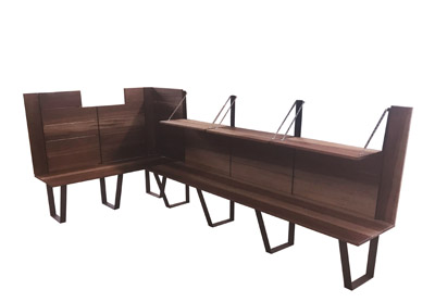 Eckbanklösung für Backhaus Mit klappbaren Kopfteilen als zusätzliche Arbeits-/Stellfläche