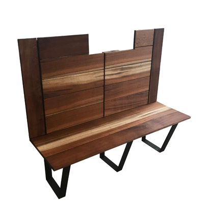 Eckbanklösung für Backhaus Mit klappbaren Kopfteilen als zusätzliche Arbeits-/Stellfläche